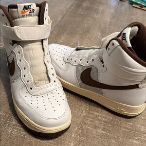 Nike Air Force 1 high top - White and Brown
